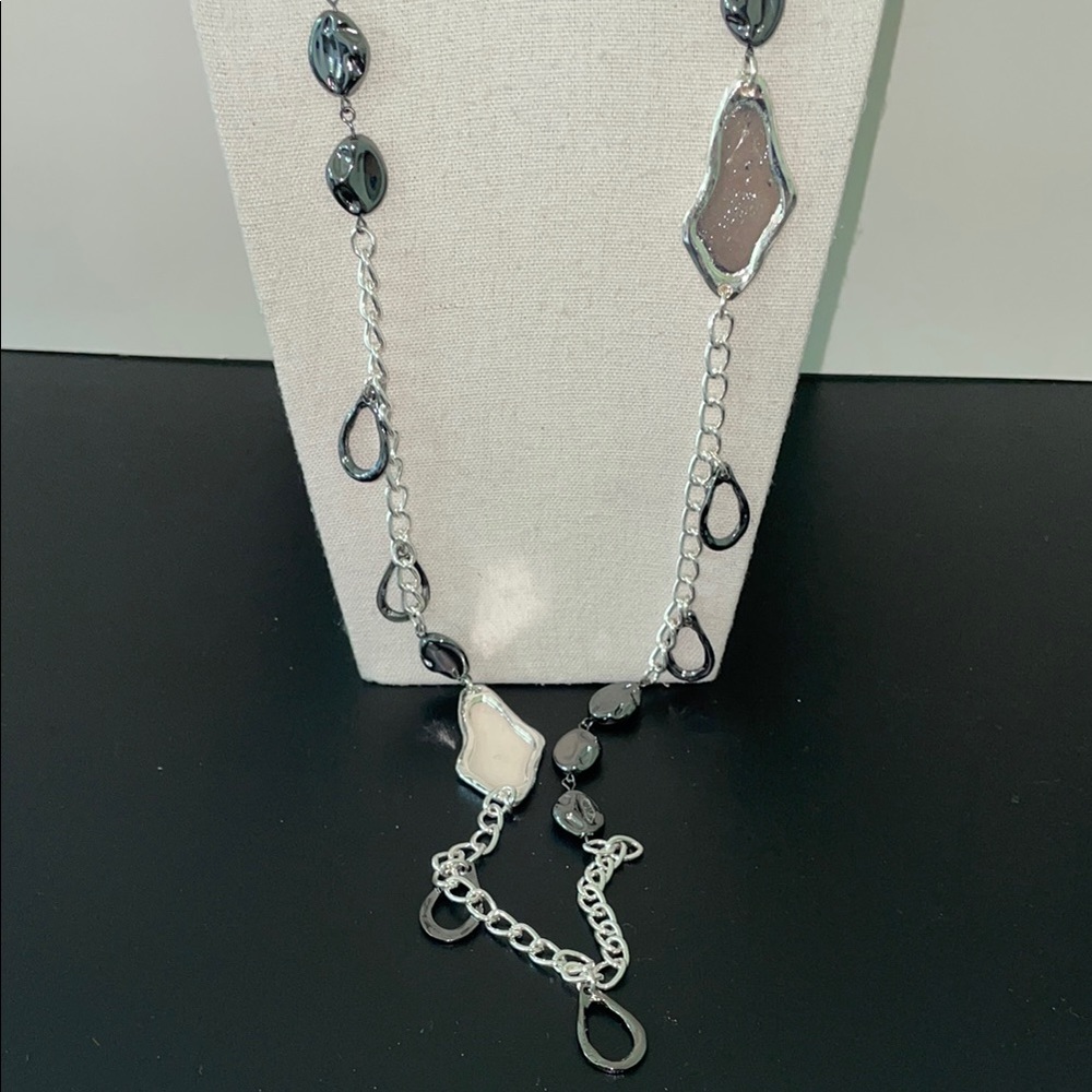 NWOT Chico’s Silvertone and gunmetal necklace